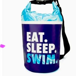 Brand new* waterproof dry bag for beach/pool. BAG ONLY*